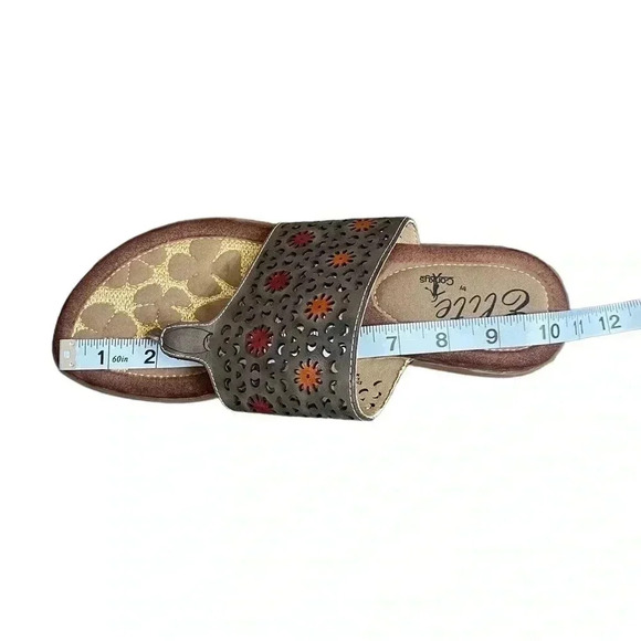 Elite by Corky’s Dominican Perforated Leather Gray Women’s Flat Sandal size 9 - Picture 12 of 15